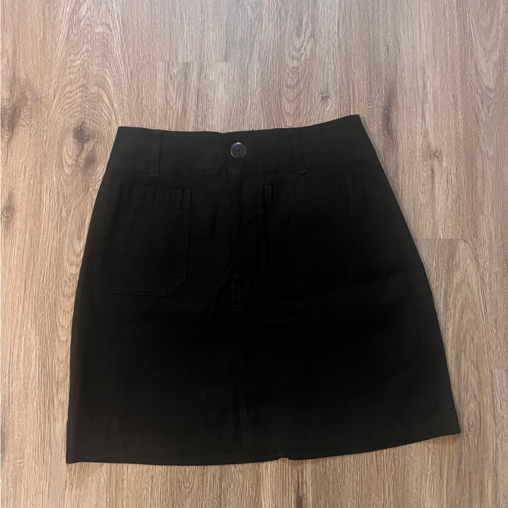 Anthropologie
Maeve Brand
Black 
Small
Zip up front
Mini Skirt - Picture 4 of 12